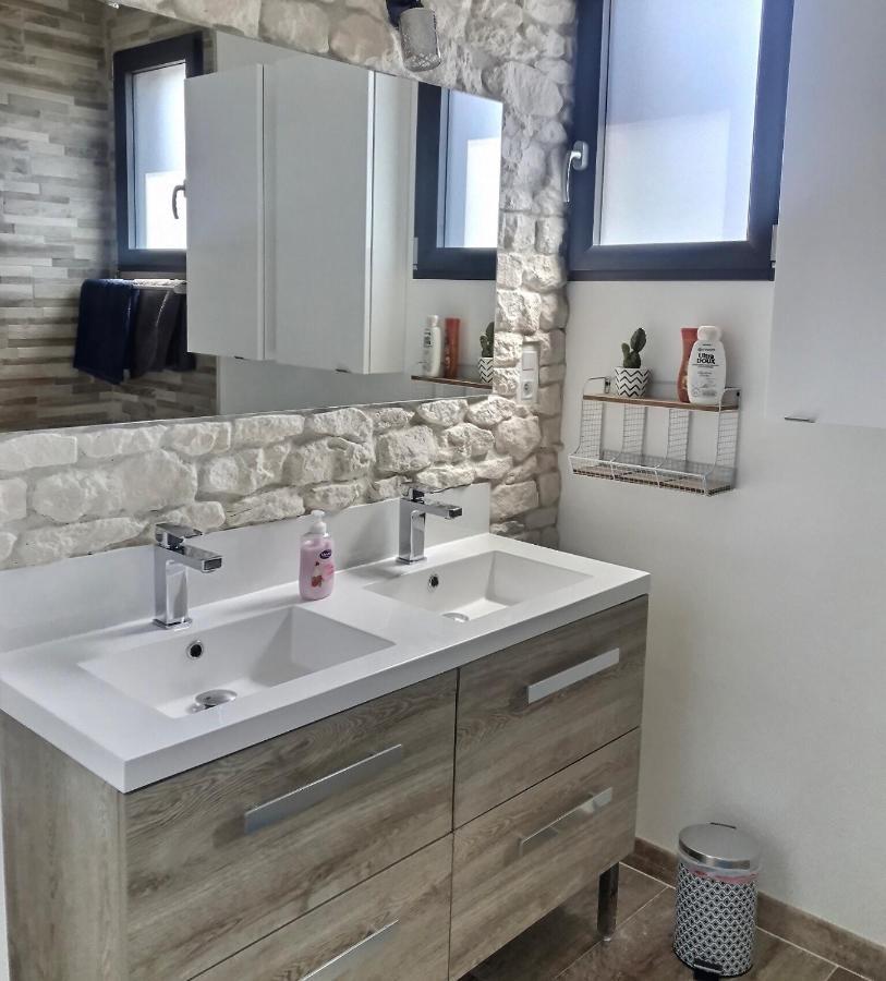Villa Exceptionnelle Piscine Et Jardin Prive Sejour Haut De Gamme Proche La Rochelle Sainte-Soulle Luaran gambar