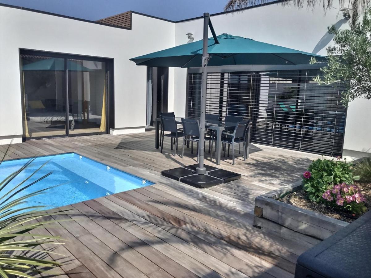 Villa Exceptionnelle Piscine Et Jardin Prive Sejour Haut De Gamme Proche La Rochelle Sainte-Soulle Luaran gambar