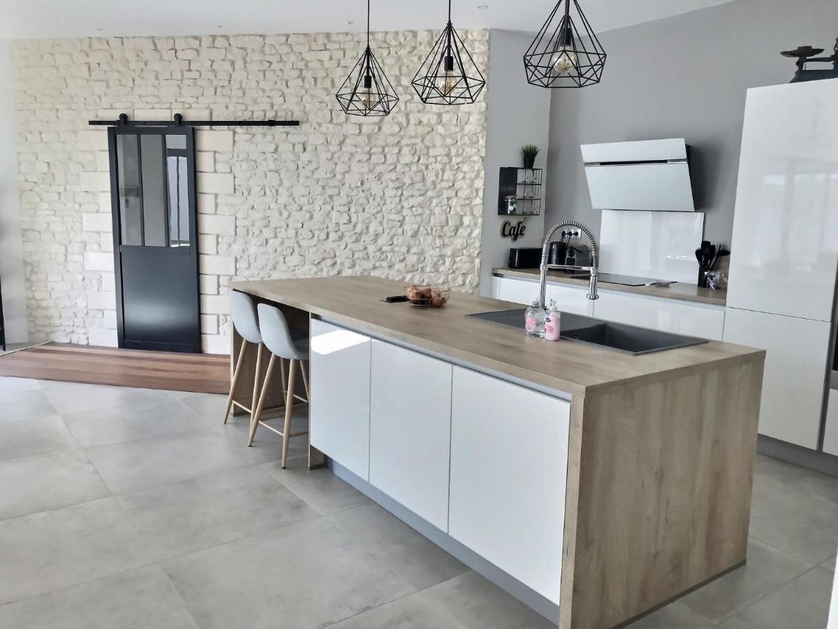 Villa Exceptionnelle Piscine Et Jardin Prive Sejour Haut De Gamme Proche La Rochelle Sainte-Soulle Luaran gambar
