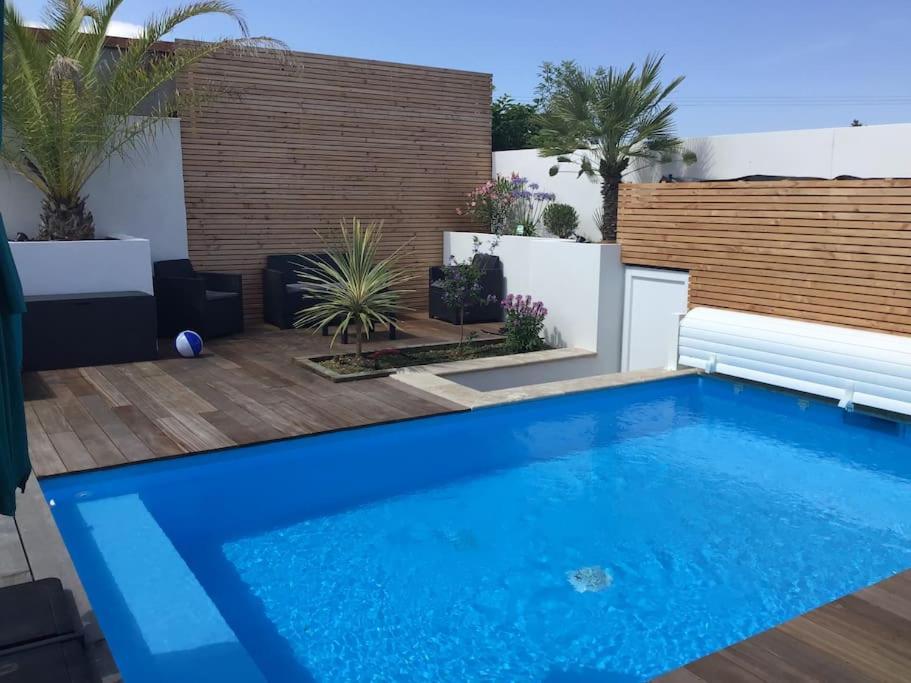 Villa Exceptionnelle Piscine Et Jardin Prive Sejour Haut De Gamme Proche La Rochelle Sainte-Soulle Luaran gambar