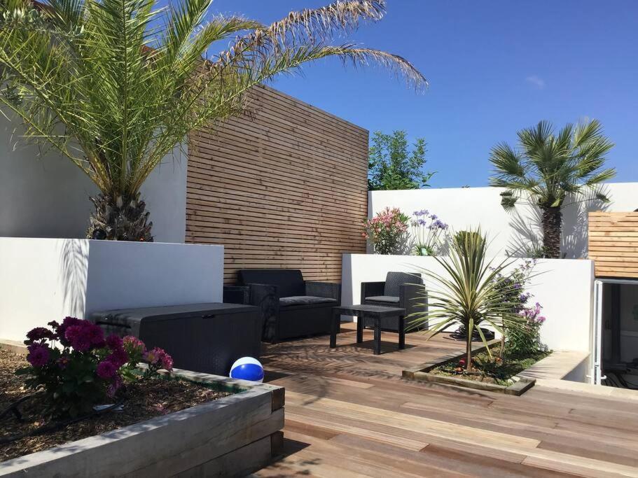 Villa Exceptionnelle Piscine Et Jardin Prive Sejour Haut De Gamme Proche La Rochelle Sainte-Soulle Luaran gambar